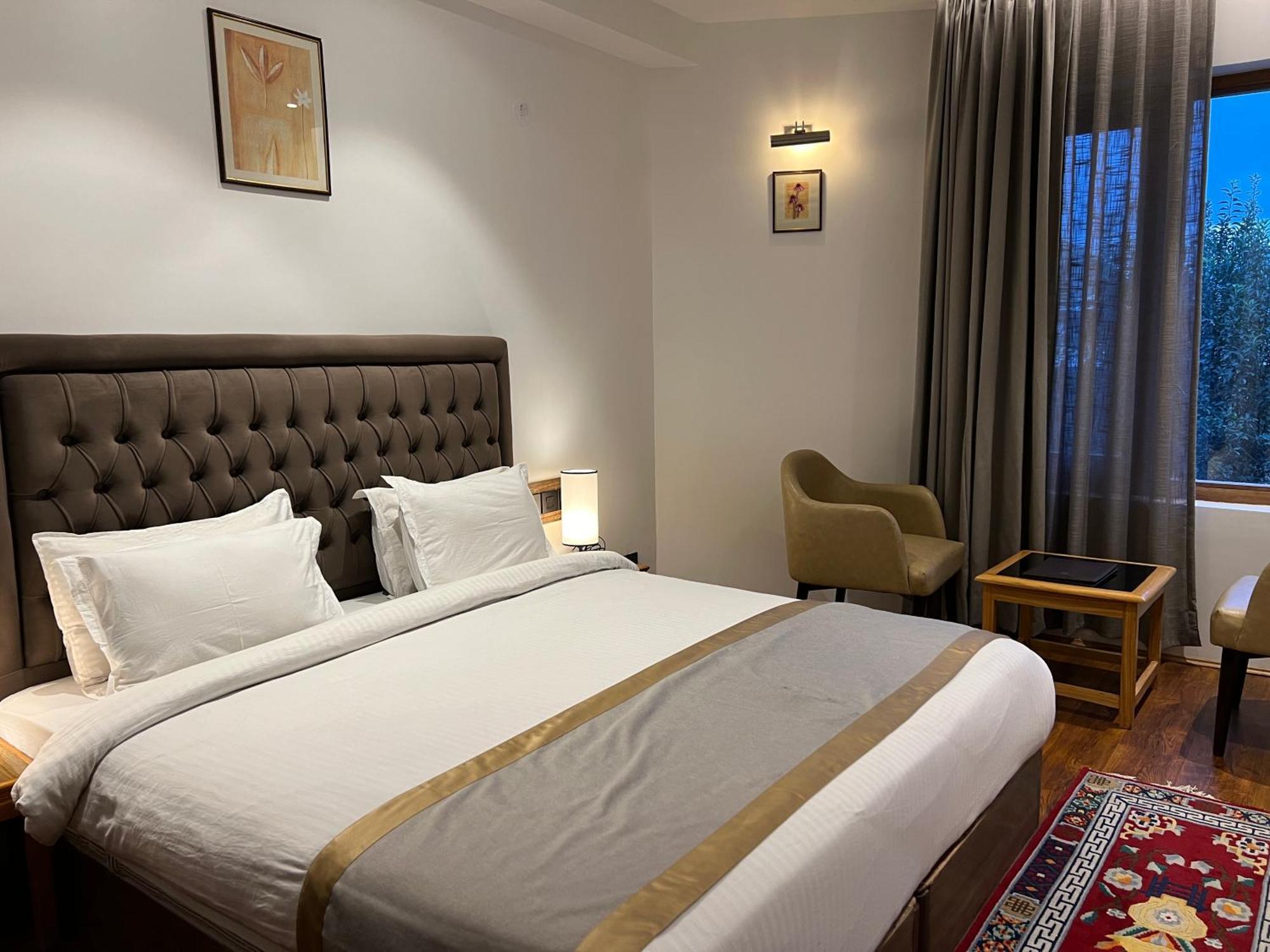 The Pangong Hotel Leh Exterior photo